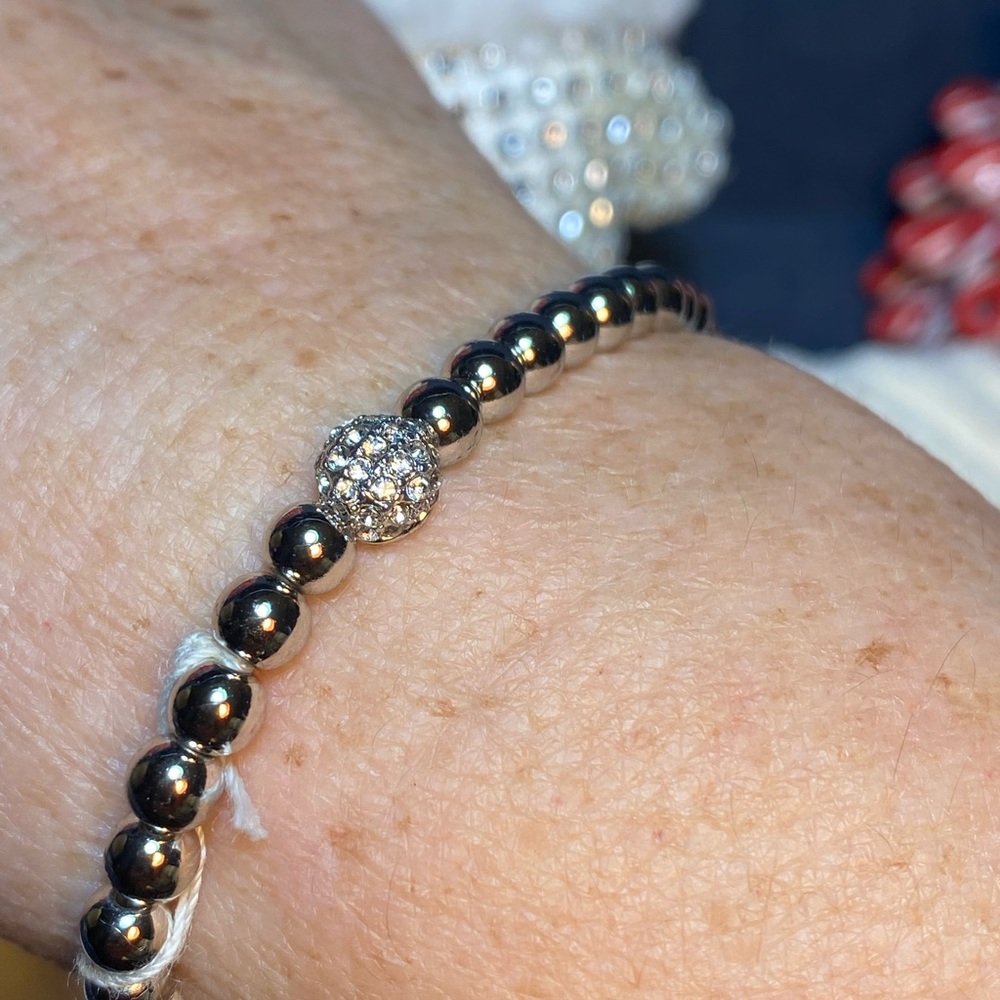DAINTY MARS STRETCH SILVER METAL BEADED WITH SPARKLING BALL CIRCLE